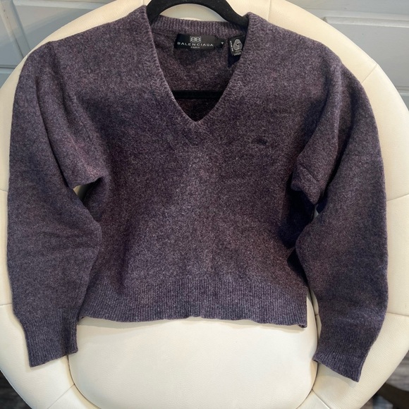 Balenciaga 100% LambsWool Sweater - Picture 1 of 5